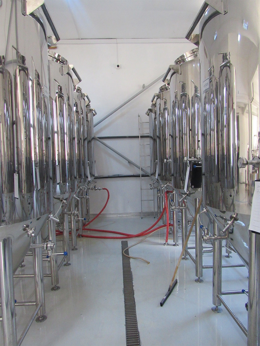 Fermenters for 1000 l of working volume (full volume 1200 l)